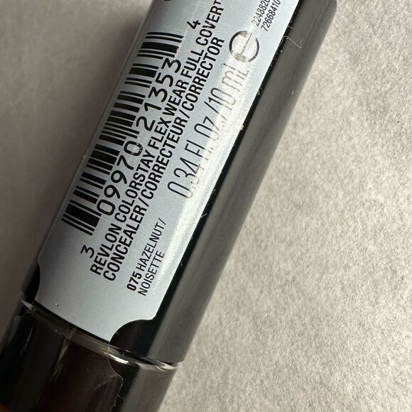 Revlon ColorStay Flex Wear Full Cover Concealer Color 075 Hazelnut - 0.34 fl oz - Picture 3 of 4